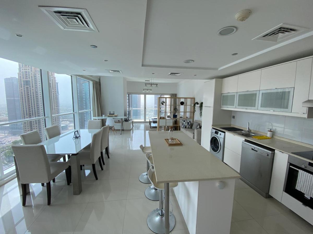 One Bedroom Apartment With Pool & Gym Near Marina Dubai Exteriör bild