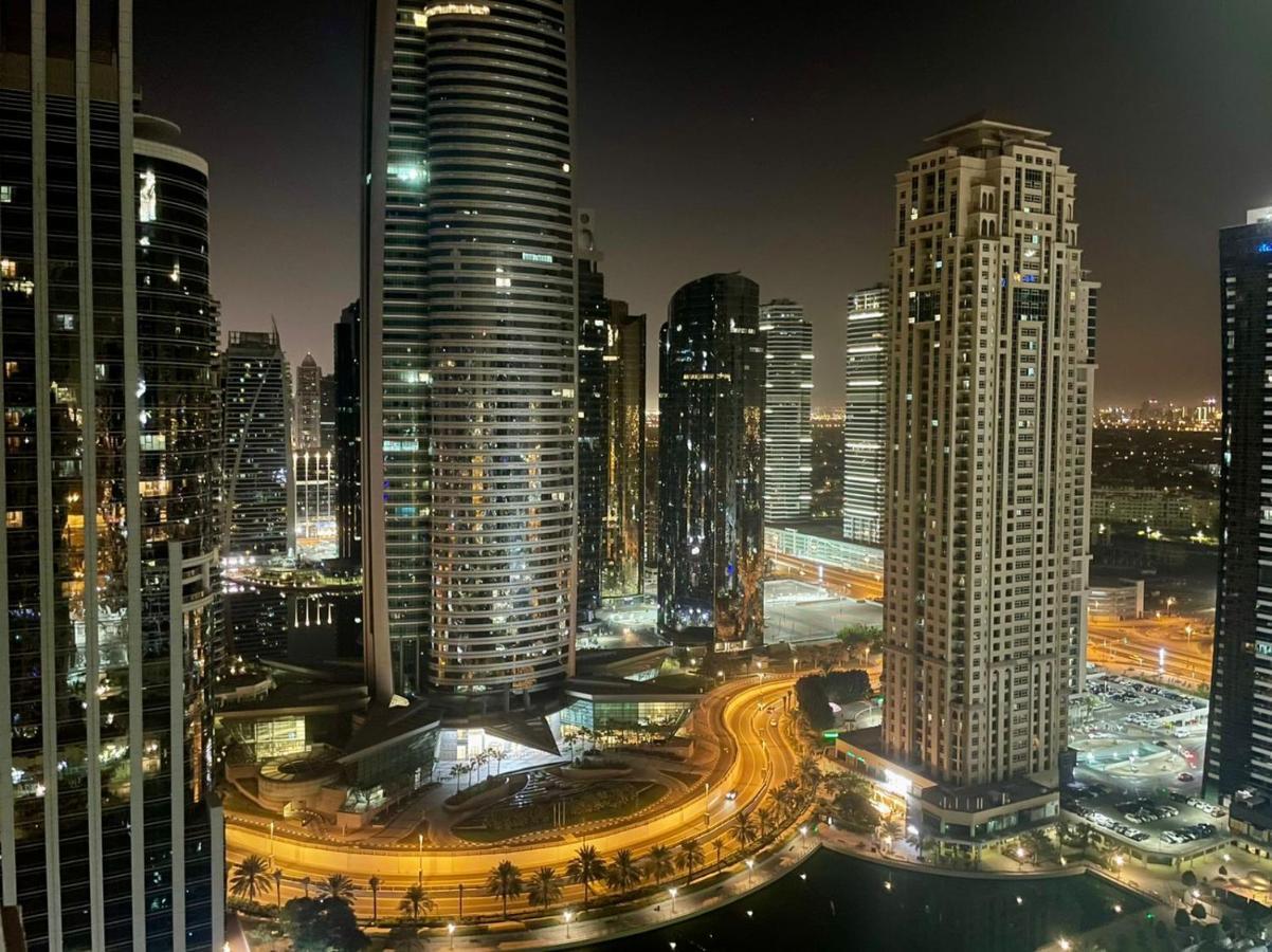 One Bedroom Apartment With Pool & Gym Near Marina Dubai Exteriör bild