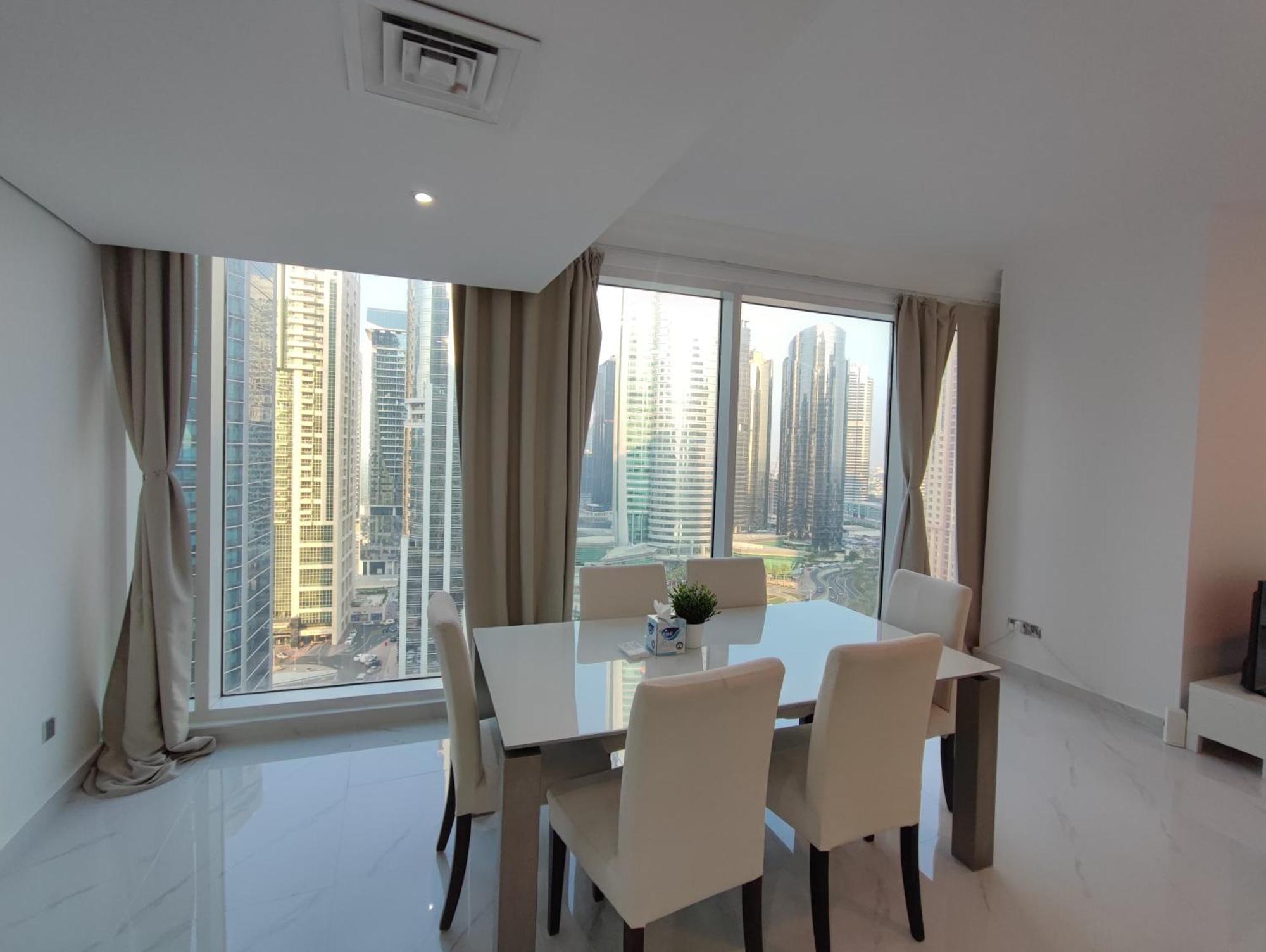 One Bedroom Apartment With Pool & Gym Near Marina Dubai Exteriör bild